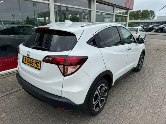 Honda HR-V 1.5 i-VTEC Executive 2017 Benzine 2