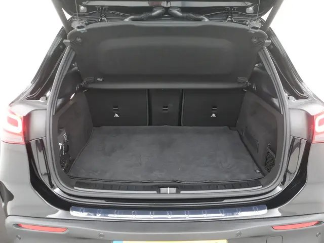 Mercedes-Benz EQA 250 AMG Line 67 kWh 2023 Elektrisch 26
