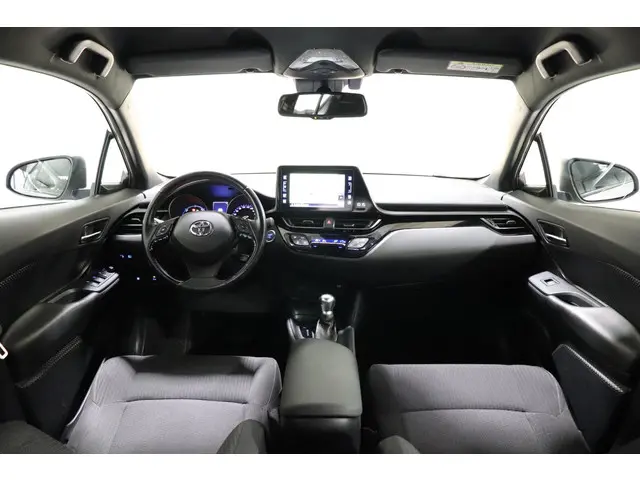 Toyota C-HR 1.8 Hybrid Dynamic, 2017 Hybride Benzine 3