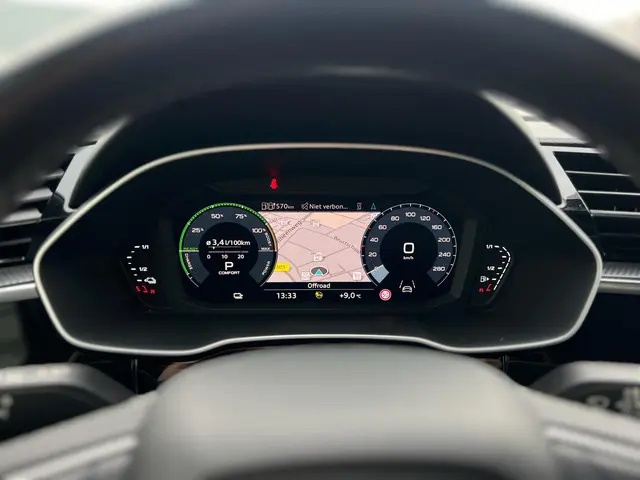 Audi Q3 45 TFSI e S edition 2023 Hybride Benzine 9