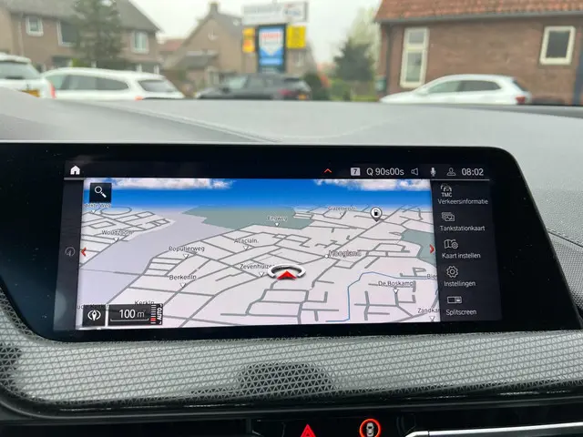 BMW 1 Serie 118i Executive Edition 2020 Benzine 22