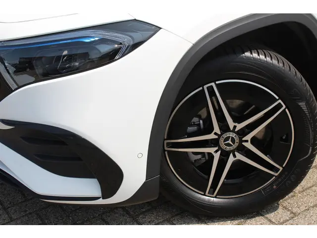 Mercedes-Benz EQA 250 AMG Line 67 kWh 2023 Elektrisch 5