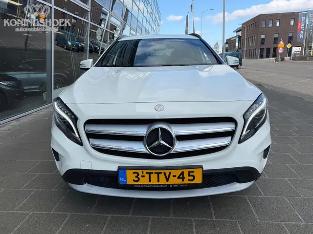 Mercedes-Benz GLA 2