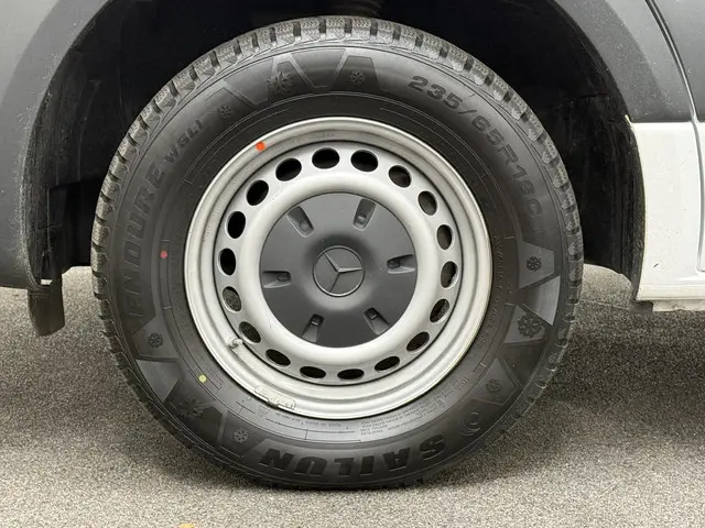 Mercedes-Benz Sprinter 317 CDI L4 Maxi 2024 Diesel 48