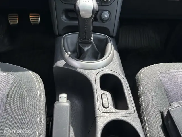 Nissan QASHQAI 1.6 Connect Edition 2013 Benzine 22
