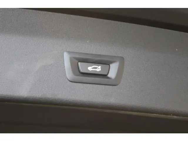 BMW X1 sDrive18i Business Edition 2022 Benzine 17