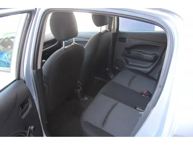 Mitsubishi Space Star 1.0 Cool+ 2020 Benzine 11