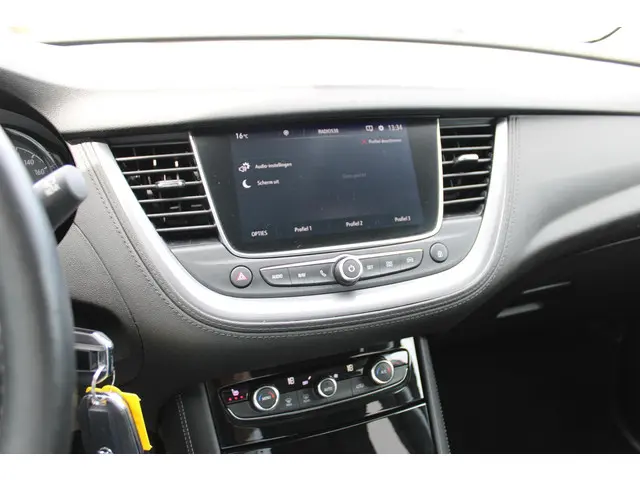 Opel Grandland X 1.2T 130 INNOVATION 2019 Benzine 23
