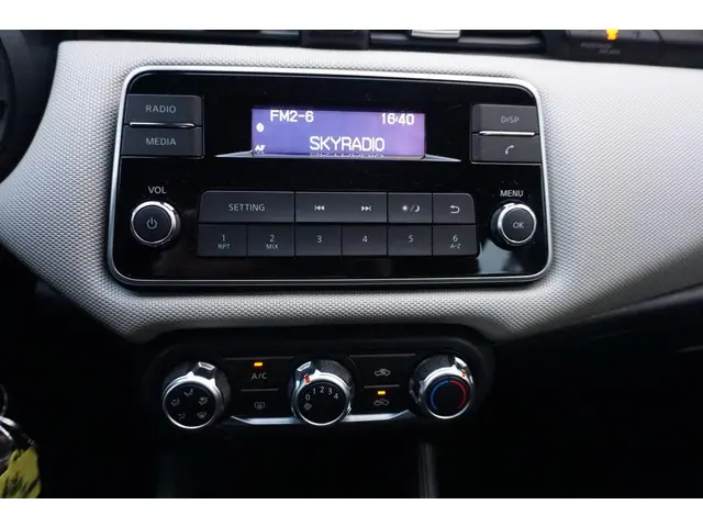 Nissan Micra 1.0L Visia+ 2017 Benzine 18