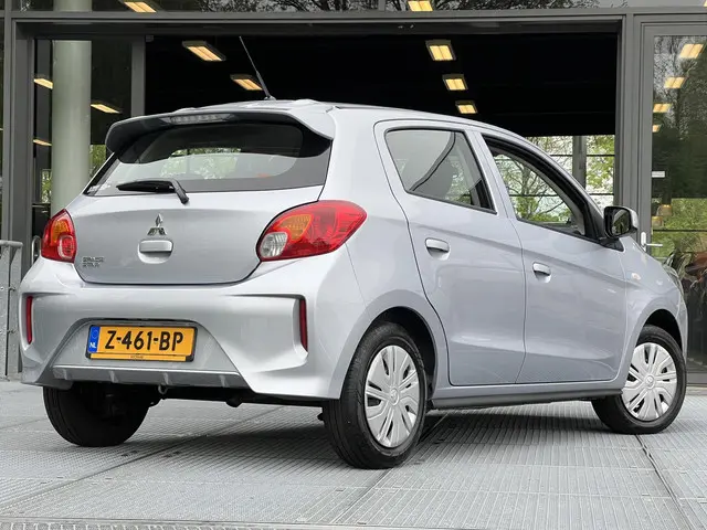 Mitsubishi Space Star 1.2 Connect+ 2024 Benzine 2
