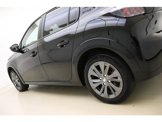 Peugeot e-208 EV Style 50 kWh 2023 Elektrisch 17