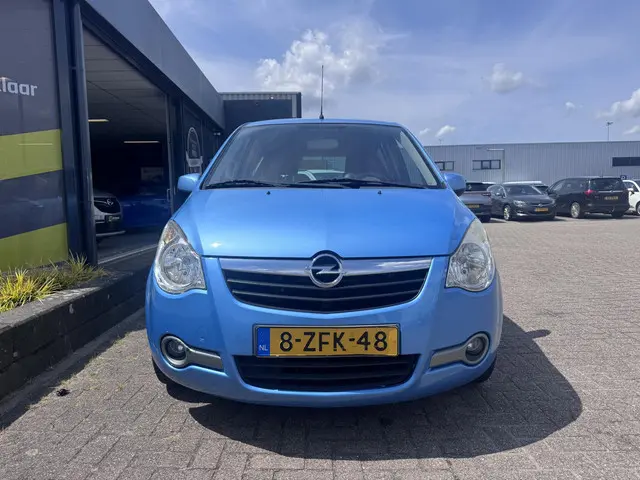 Opel Agila 1.2 Edition 2015 Benzine 3