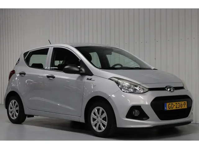 Hyundai i10 1.0i i-Drive 2015 Benzine 4