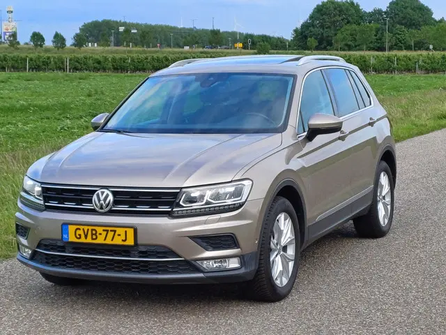 Volkswagen Tiguan 1.4 TSI 4Motion Highline 2017 Benzine 3