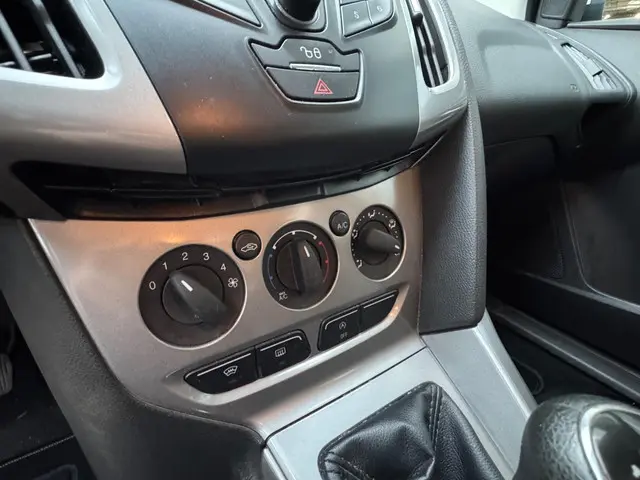 Ford Focus 1.0 EcoBoost Trend 2013 Benzine 13