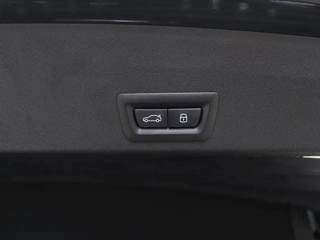 BMW XM 50e 2025 Hybride Benzine 14