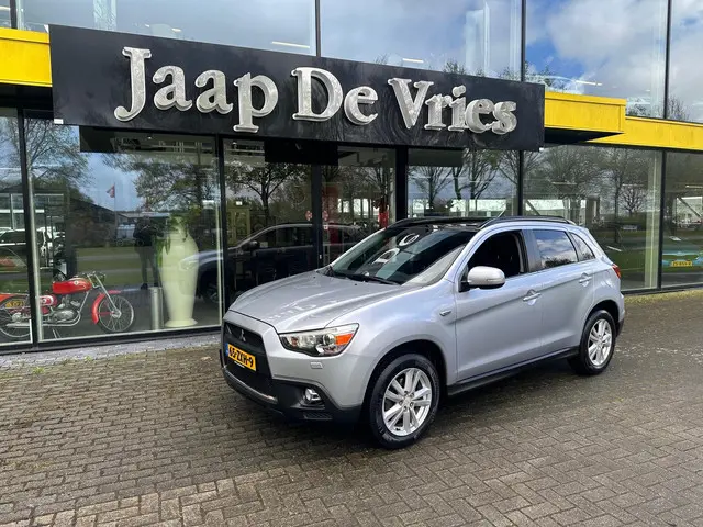 Mitsubishi ASX 1.6 Intense ClearTec 2013 Benzine