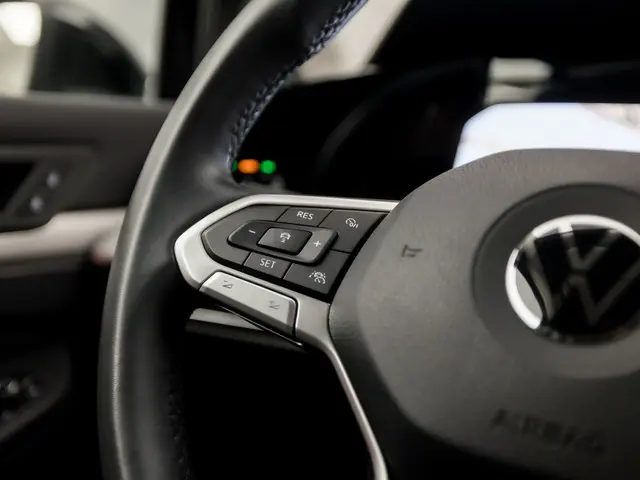 Volkswagen Golf 1.0 eTSI Sport 2020 Benzine 20