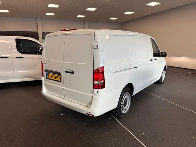 Mercedes-Benz eVito EVito 112 L2 60 kWh 2024 Elektrisch 4