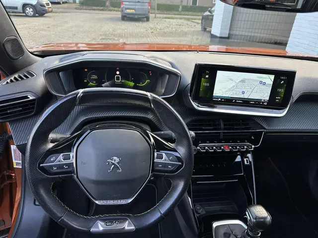 Peugeot 2008 1.2 Turbo 130 PK GT Pack 2021 Benzine 14