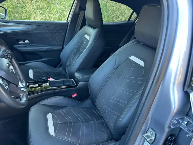 Opel Mokka 1.2 Turbo Ultimate automaat 2022 Benzine 15