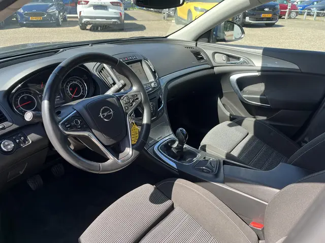 Opel Insignia 1.4 T EcoFLEX Edition 2014 Benzine 16