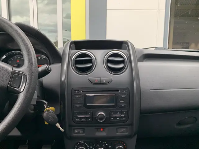 Dacia Duster 1.2 TCe 4x2 Lauréate 2014 Benzine 10
