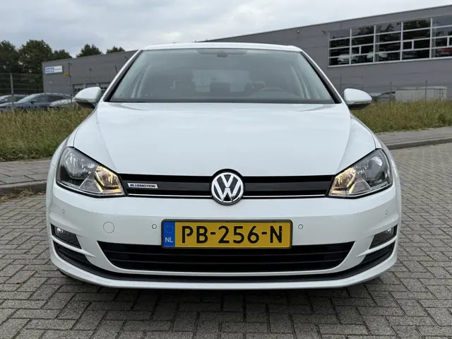 Volkswagen Golf 1.0 TSI Connected Series 2017 Benzine 4