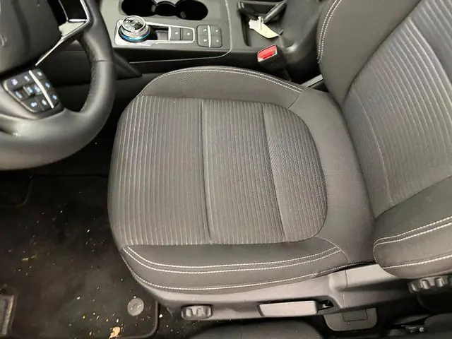 Ford Kuga 2.5 PHEV Titanium 2023 Hybride Benzine 9