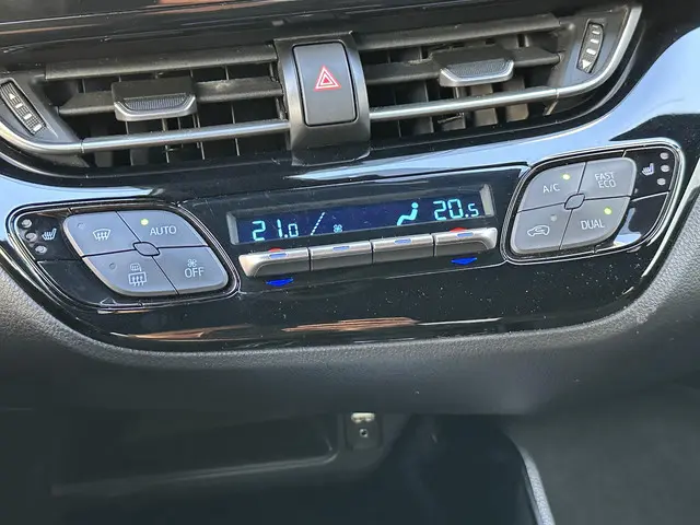 Toyota C-HR 1.8 Hybrid Style 2018 Hybride Benzine 12