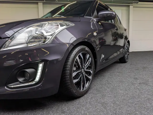 Suzuki Swift 1.2 X-tra Edition | * Carplay 2015 Benzine 9