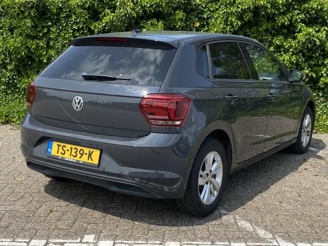 Volkswagen Polo 1.0 TSI Highline 2017 Benzine 4