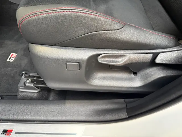 Toyota Yaris Hybrid 130 GR Sport 2026 Hybride Benzine 14