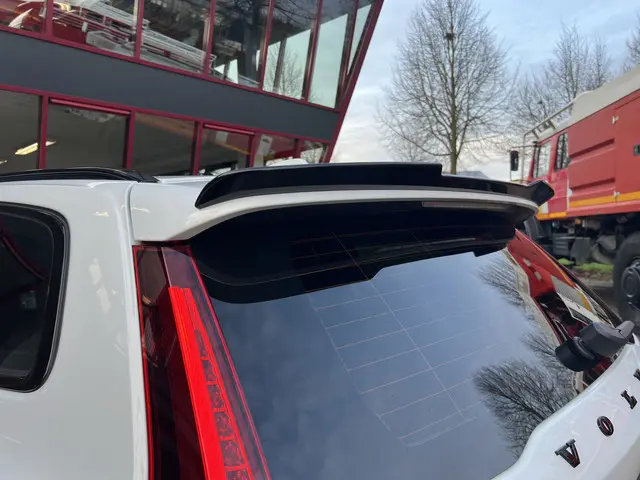 Volvo V60 2.0 B3 Plus Dark 2022 Hybride Benzine 8