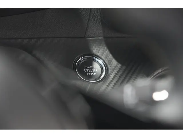 Peugeot 208 PureTech 100 GT 2023 Benzine 39