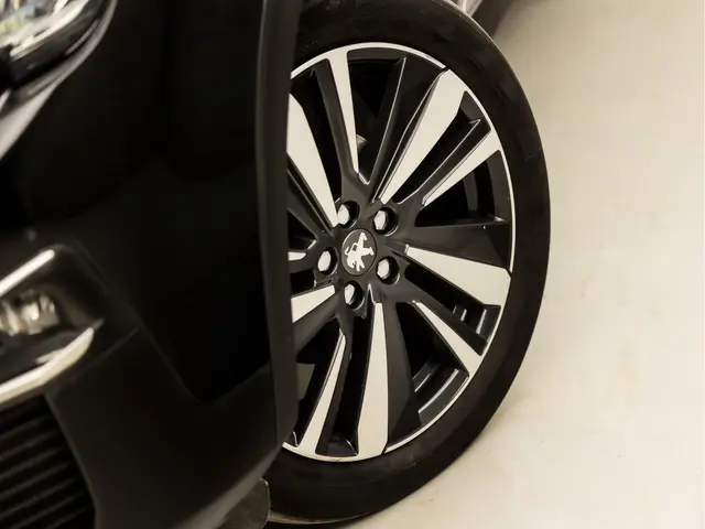 Peugeot 3008 1.2 PureTech Allure Sport 2019 Benzine 14