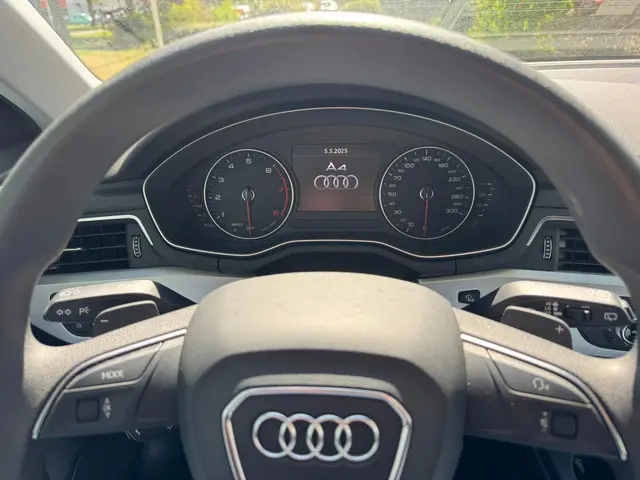 Audi A4 Avant 1.4 TFSI automaat 2018 Benzine 8