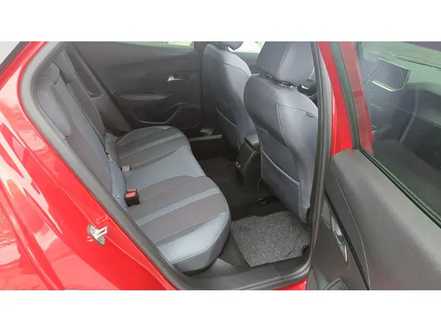 Peugeot 2008 1.2 PureTech Allure 2020 Benzine 44