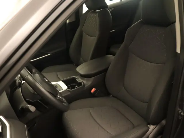 Toyota RAV4 2.5 Hybrid Active 2022 Hybride Benzine 34