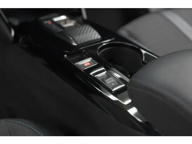 Peugeot 2008 PureTech 130 EAT8 Allure 2023 Benzine 45