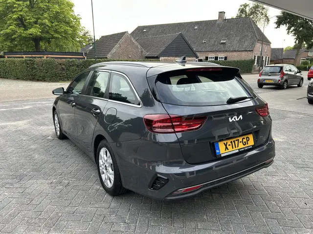 Kia Ceed Sportswagon 1.0 T-GDi DynamicLine 2023 Benzine 8