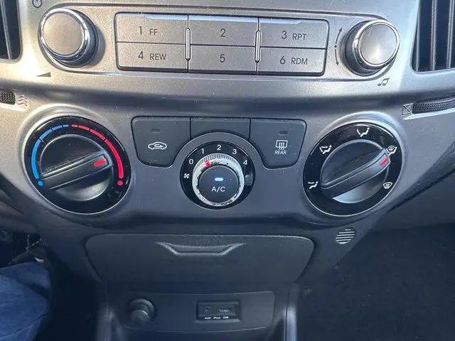 Hyundai i20 1.2i Go! Clima.Clima. 2013 Benzine 12