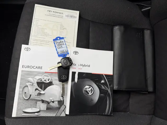 Toyota Yaris 1.5 Hybrid Active 2022 Hybride Benzine 21