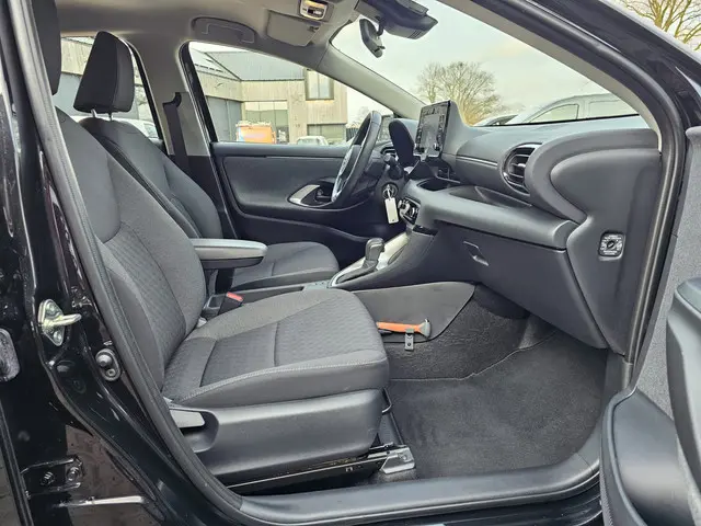 Toyota Yaris 1.5 Hybrid Active 2021 Hybride Benzine 22