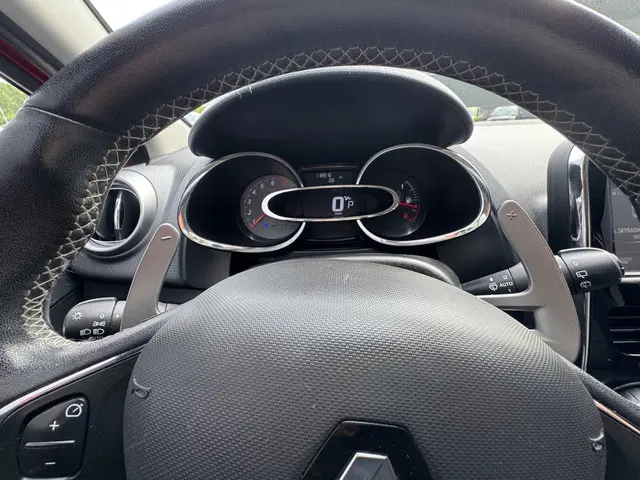 Renault Clio 1.2 GT Automaat / Navi / Sport 2013 Benzine 15