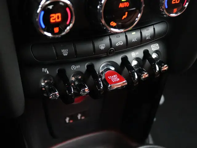 MINI 3-Deurs Cooper 2019 Benzine 14