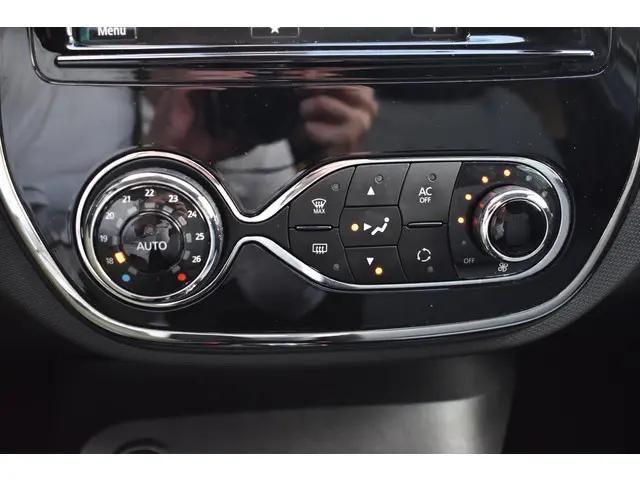 Renault Captur TCe 120 EDC Dynamique 2014 Benzine 17