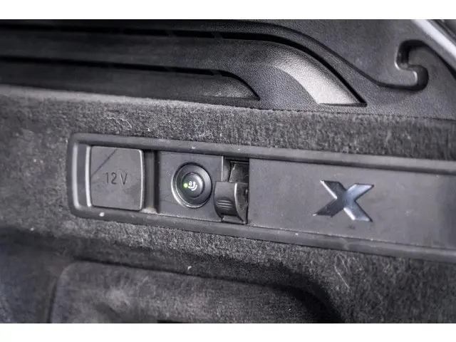 BMW X5 XDrive45e High Executive 2021 Hybride Benzine 42