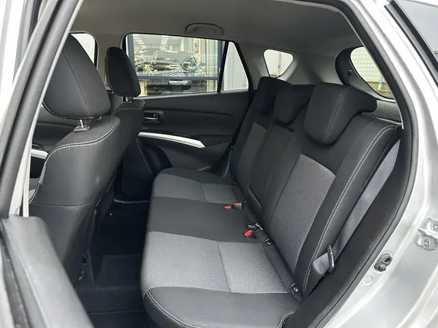 Suzuki S-Cross SX4 1.6 Exclusive 2015 Benzine 31