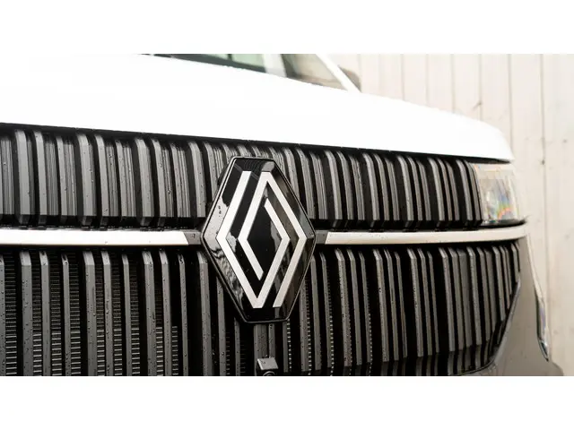 Renault Master T35 2.0 dCi 150 L3H2 Extra 2024 Diesel 16